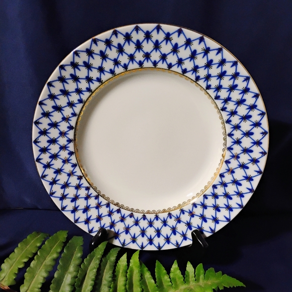 LOMONOSOV St. Petersburg Dinner Plate - Picture 1 of 10